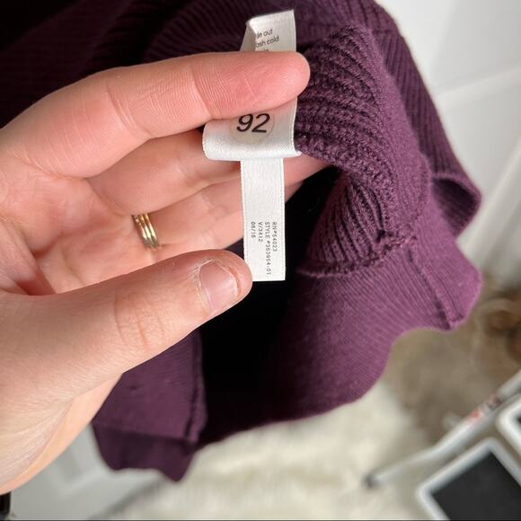 Athleta Rest Day Asymmetric Hem Crewneck Sweater Burgundy Size XXS - Picture 8 of 8